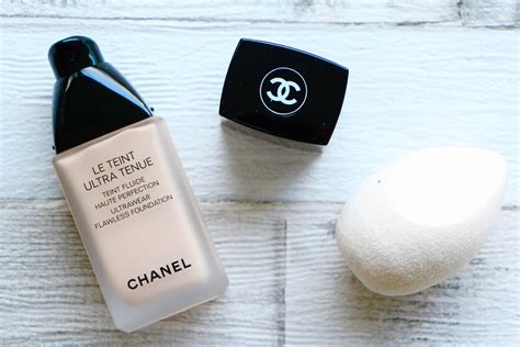 chanel le teint ultra tenue powder foundation review|Chanel ultra le teint br42.